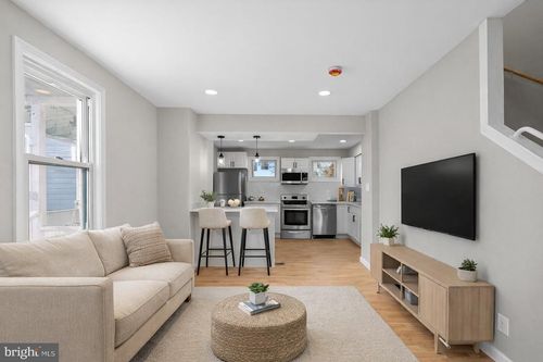 852 50th Pl Ne, WASHINGTON, DC, 20019-5541 | Card Image