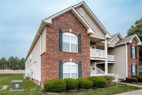 202-6401 Brookfield Court Dr, Saint Louis, MO, 63129-2997 | Card Image