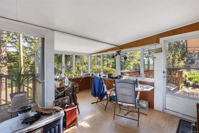6374 Oldfield Rd, House other with 5 bedrooms, 2 bathrooms and 4 parking in Central Saanich BC | Image 22