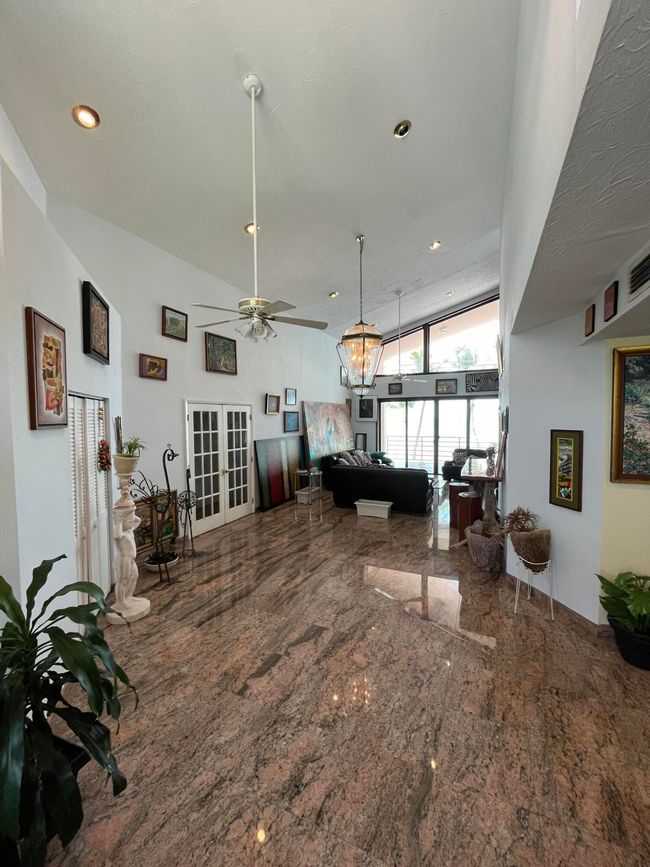 Living Room | Image 10