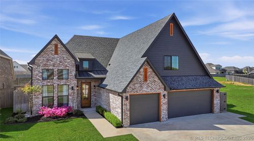 612 E 126th St S, Jenks, OK, 74037-5207 | Card Image