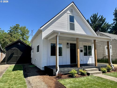 820 B St, Springfield, OR, 97477-4721 | Card Image