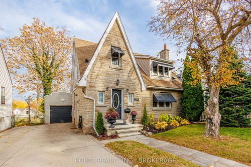 6351 Leeming St, Niagara Falls, ON, L2G1K3 | Card Image