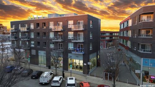 405-409 Av B S, Saskatoon, SK, S7M5M8 | Card Image