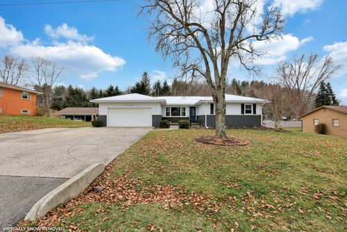 236 Elm Dr, Newark, OH, 43055-8971 | Card Image