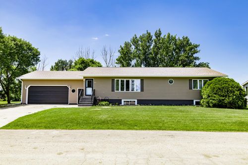 501 1st Street Nw, Hillsboro, ND, 58045 | Card Image
