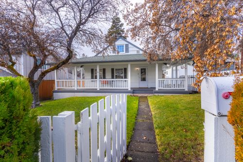 1527 Nw 10th St, Bend, OR, 97703-1607 | Card Image