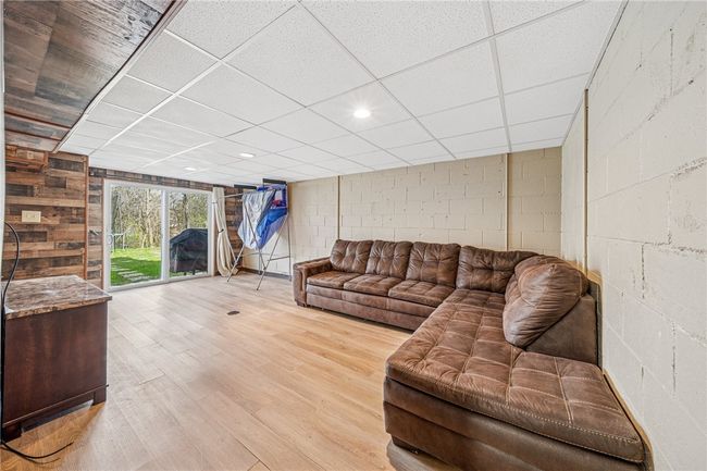48 Samoa Dr, House other with 3 bedrooms, 2 bathrooms and 3 parking in Pittsburgh PA | Image 22