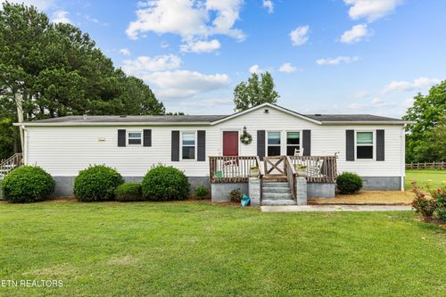 928 Walker Rd, Maryville, TN, 37801-8924 | Card Image
