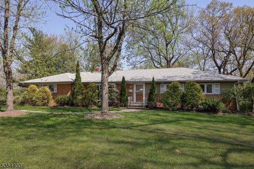 70 High Point Dr, Springfield, NJ, 07081-3737 | Card Image