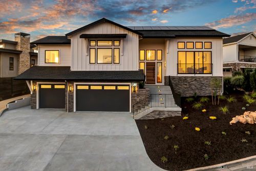 2011 Long Leaf Court, Santa Rosa, CA, 95403 | Card Image