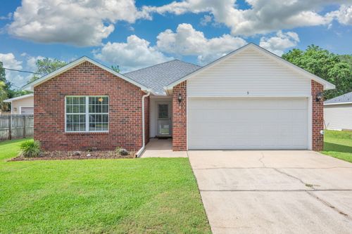 9 Newcastle Dr, Fort Walton Beach, FL, 32547-2311 | Card Image