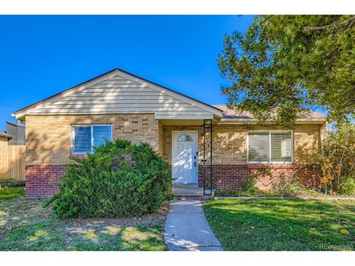 3690 Magnolia St, Denver, CO, 80207-1407 | Card Image