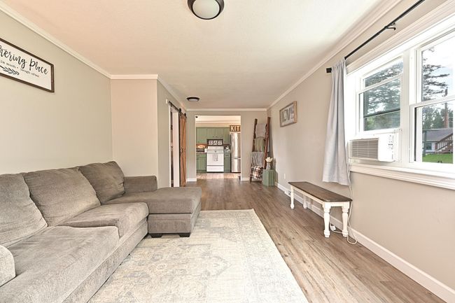 LIVING ROOM | Image 6