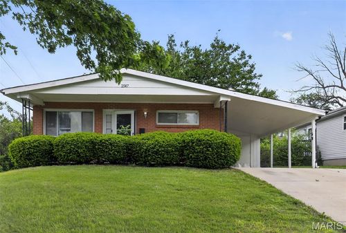 2587 Robley Dr, Saint Louis, MO, 63136-2817 | Card Image