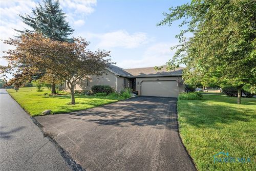 30 Meadowpond Dr, Perrysburg, OH, 43551-3173 | Card Image