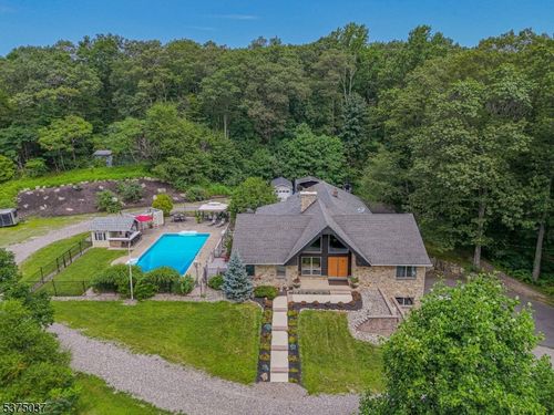 233 Fiddlers Elbow Rd, Phillipsburg, NJ, 08865-9393 | Card Image