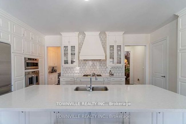13 John Carroll Dr, House other with 8 bedrooms, 7 bathrooms and 8 parking in Brampton ON | Image 10