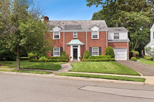 93 Fountain Ave, Rockville Centre, NY, 11570-1620 | Card Image