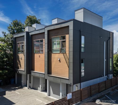 123 20th Ave, Seattle, WA, 98122-5808 | Card Image