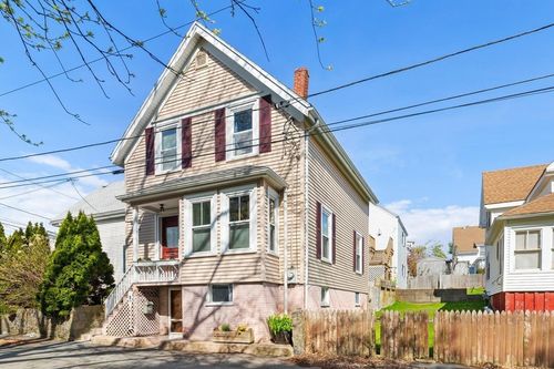 8 1/2 Myrtle Sq, Gloucester, MA, 01930-3537 | Card Image