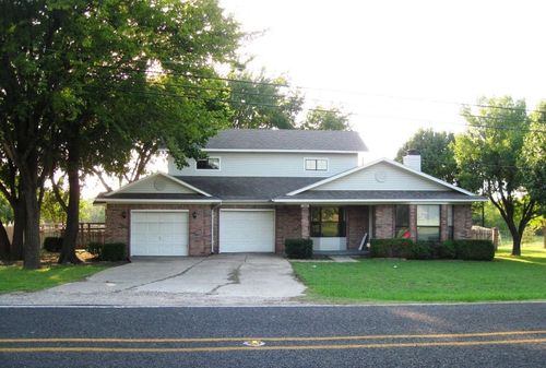 1003 N Oak St, Leonard, TX, 75452-2122 | Card Image