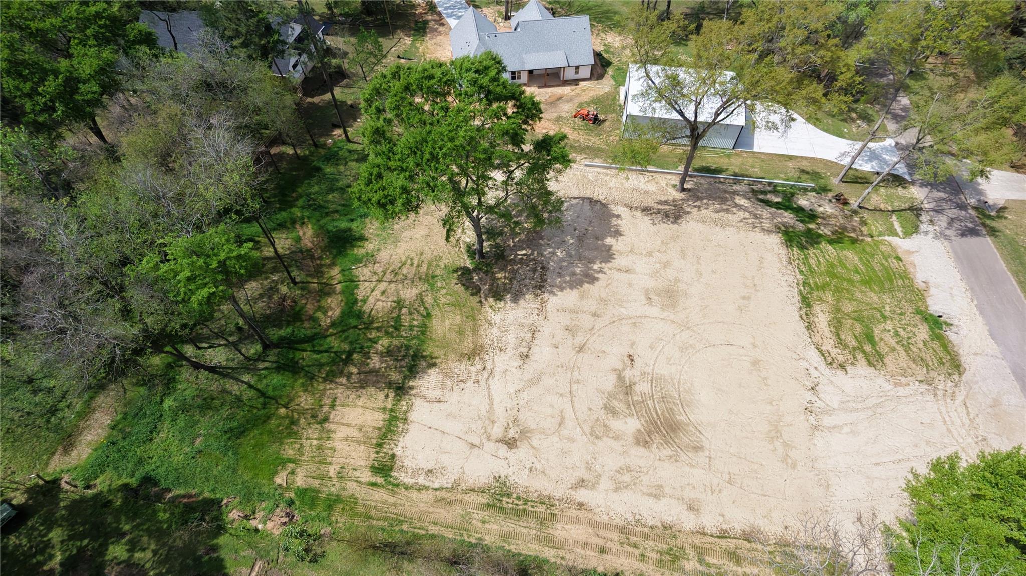 Land in Willis 5