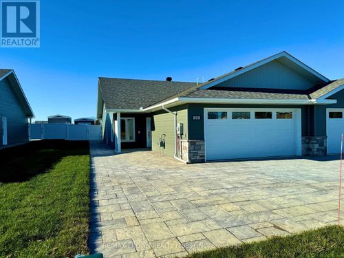 20 Golf Ave, Kapuskasing, ON, P5N3J6 | Card Image