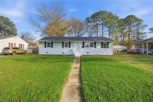 213 Kingwood Dr, Newport News, VA, 23601-1115 | Card Image