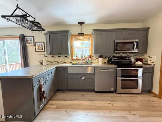 279 Goss Hill Rd, House other with 4 bedrooms, 2 bathrooms and 6 parking in Huntington MA | Image 6