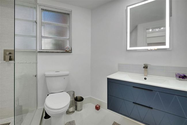 APT-142 - 18740 Ne 18 Th Ave, Condo with 1 bedrooms, 1 bathrooms and null parking in Miami FL | Image 16