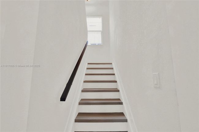279 Se 31 St Ter, House other with 5 bedrooms, 3 bathrooms and null parking in Homestead FL | Image 33