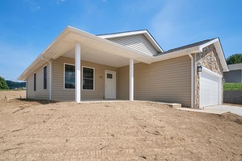 215 Spring Meadow Dr, Wytheville, VA, 24382-2552 | Card Image