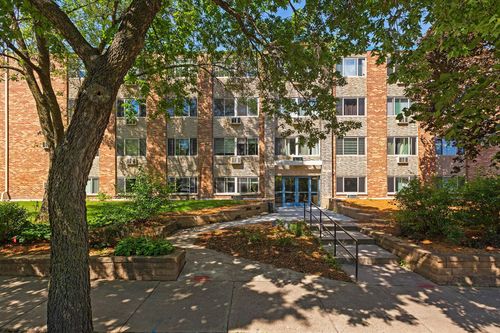 201-4400 Upton Ave S, Minneapolis, MN, 55410-1927 | Card Image