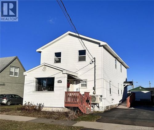 87 Oakland Ave, Moncton, NB, E1C7N9 | Card Image