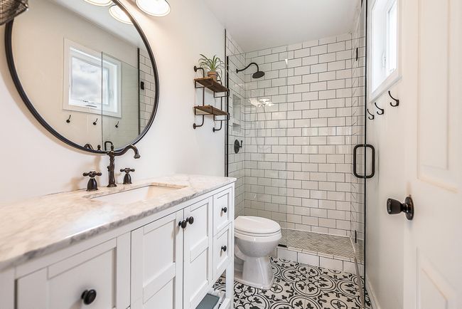 Primary bath | Image 29
