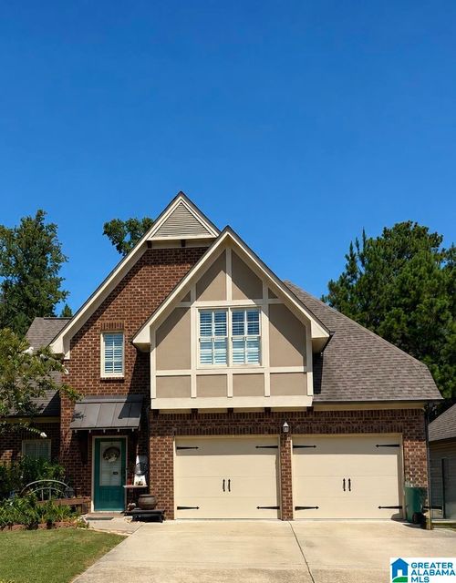 215 Lorrin Ln, STERRETT, AL, 35147-9543 | Card Image