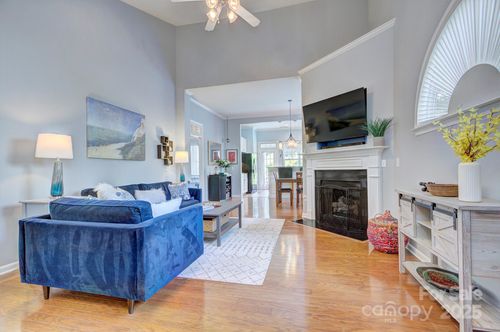 200 Park View Dr, Belmont, NC, 28012-2983 | Card Image