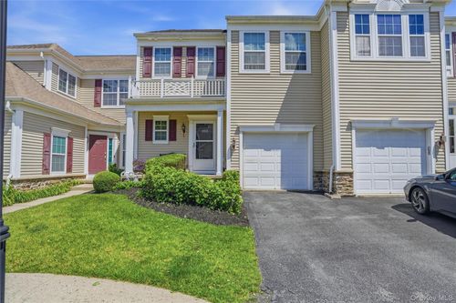 902-6 Bainbridge Pl, Newburgh, NY, 12550-7423 | Card Image