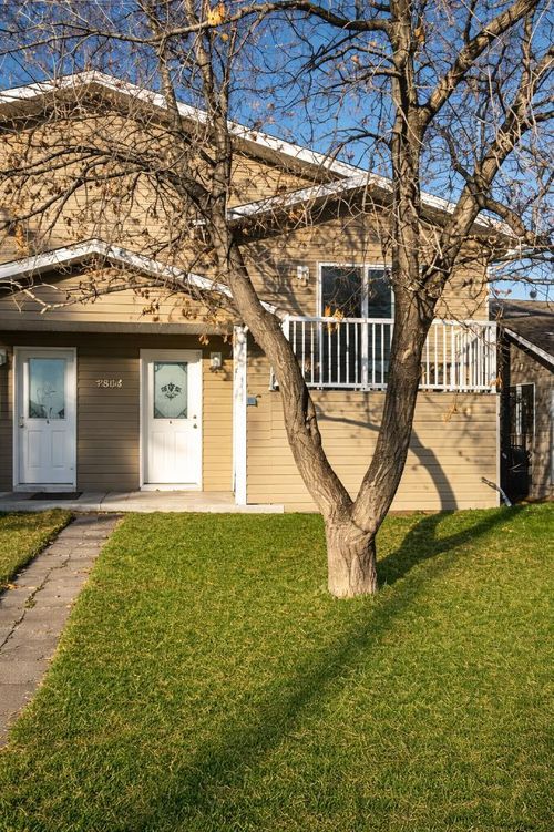 d-9804 99 Street, Wembley, AB, T0H3S0 | Card Image