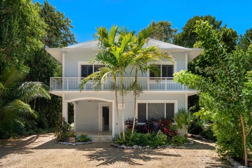131 Indian Mound Trl, Tavernier, FL, 33070-2151 | Card Image