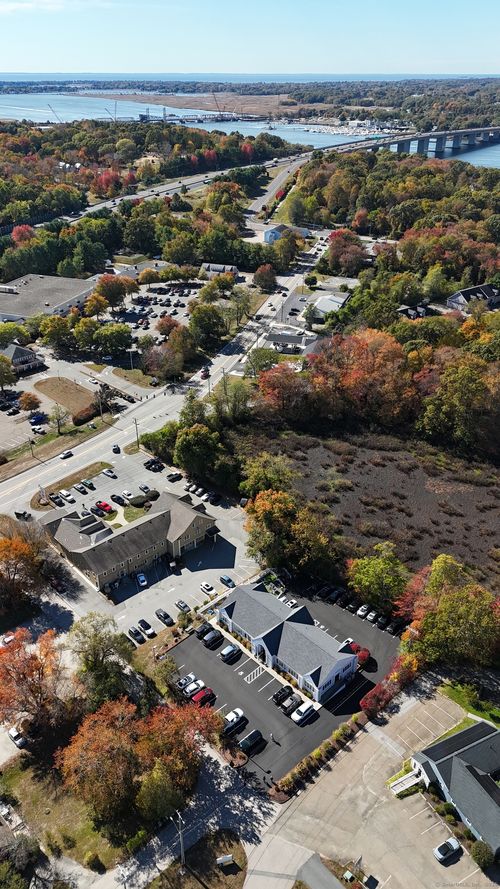 1 Huntley Rd, Old Lyme, CT, 06371-1419 | Card Image