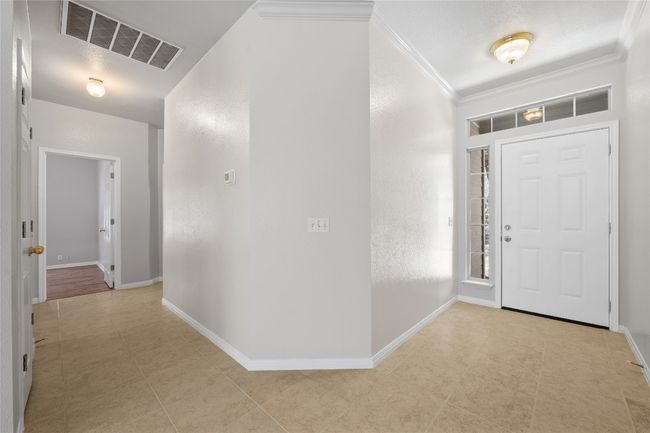 5709 Hudson Bend Rd, House other with 4 bedrooms, 2 bathrooms and 4 parking in Austin TX | Image 7