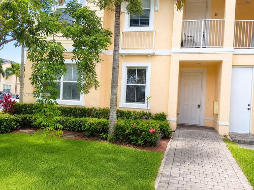 1-230 Se 29th Ave, Homestead, FL, 33033-7300 | Card Image