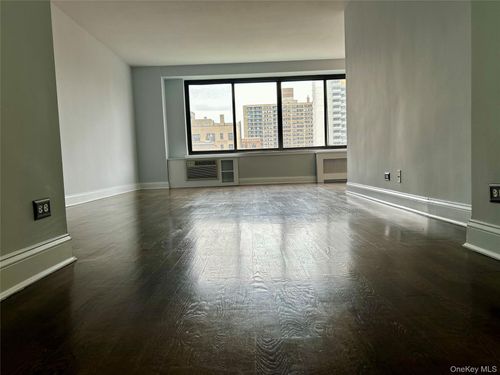 16u-382 Central Park W, New York, NY, 10025-6035 | Card Image