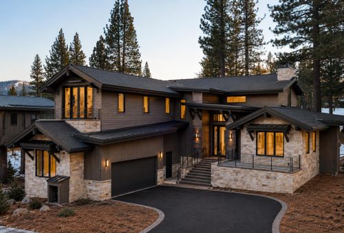 9233 Heartwood Dr, Truckee, CA, 96161-5210 | Card Image