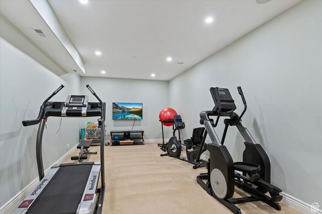 Workout room with baseboards, carpet flooring, recessed lighting, and visible vents | Image 30