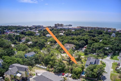 208 W Indian Ave, Folly Beach, SC, 29439 | Card Image