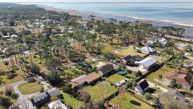 109 Allen Memorial Way, House other with 3 bedrooms, 2 bathrooms and 6 parking in Port St. Joe FL | Image 32