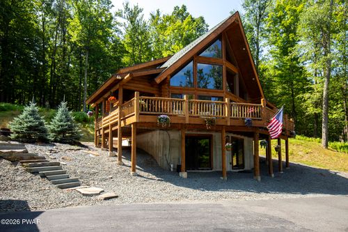 148 Tanbark Dr, Greentown, PA, 18426-3078 | Card Image
